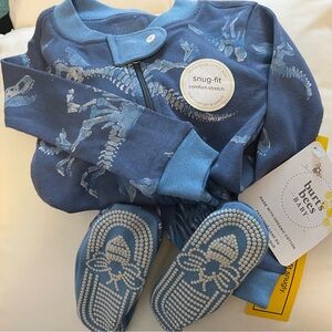 Burt’s bees pajamas Dinosaurs 12m NEW